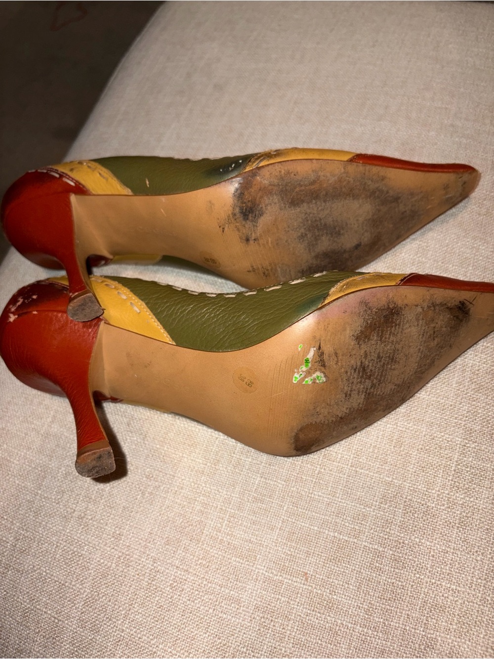 BCBGirls Vintage Colorblock Leather Pointed Toe Pumps Heels Size 9B / 38 - Picture 5 of 11